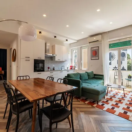 Daire Guesthost - Colorful In Vintage-modern Style