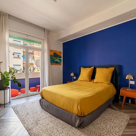 Guesthost - Colorful In Vintage-modern Style